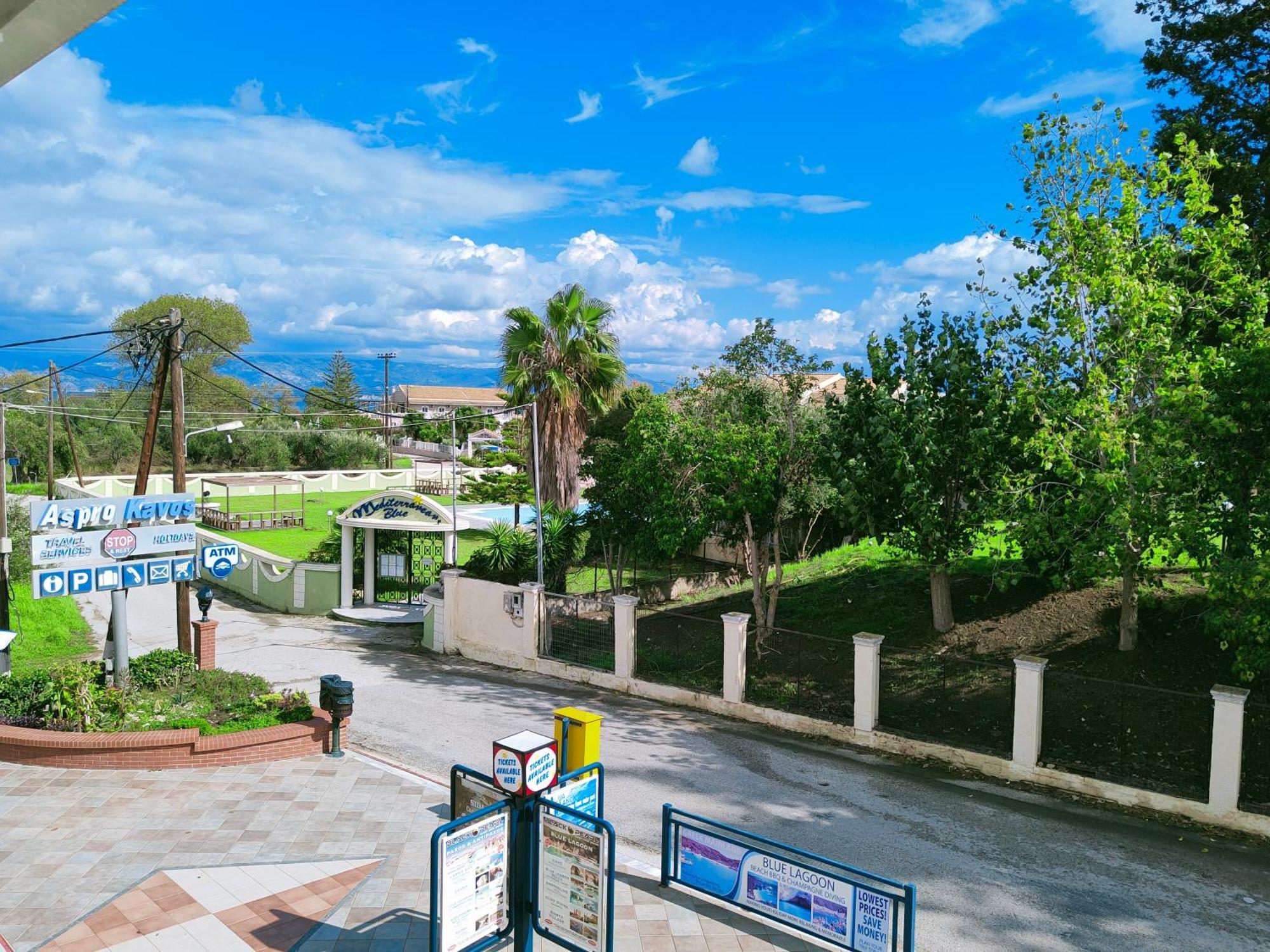 Asprokavos And Kávos